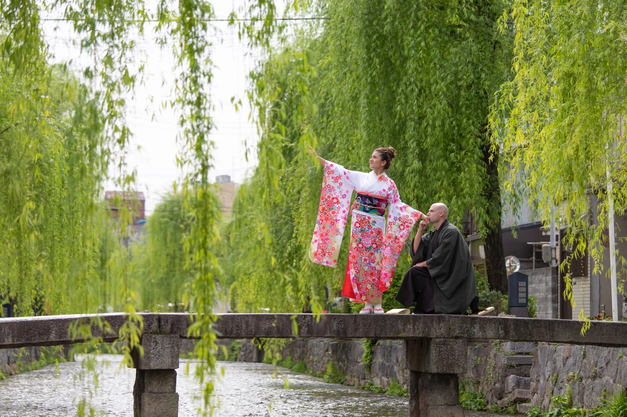 Romantic photoshoot for couples