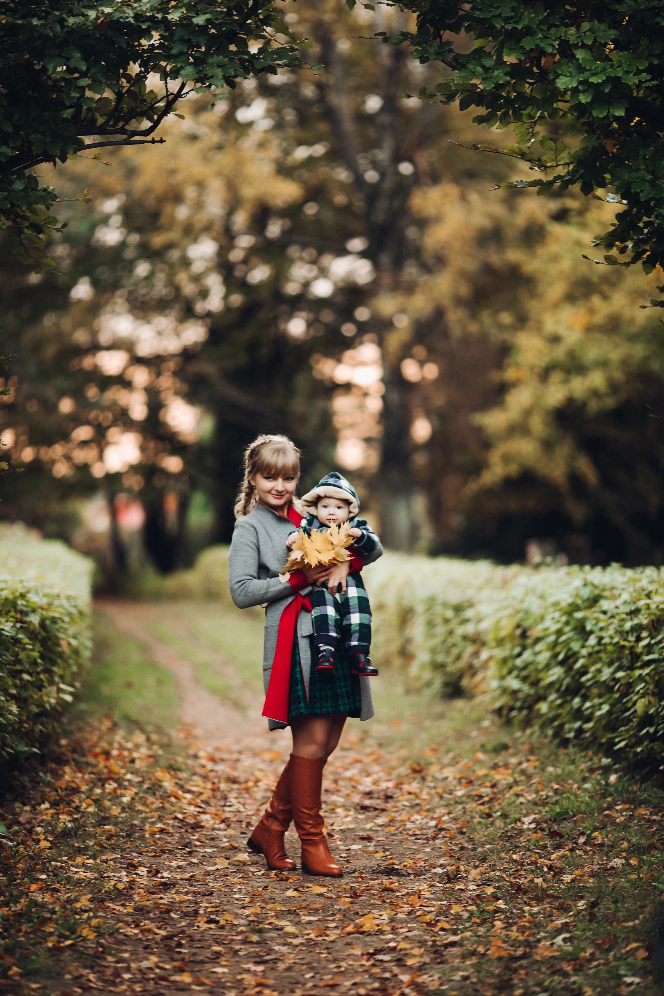 beautiful-caucasian-mother-with-braid-embracing-her-daughter