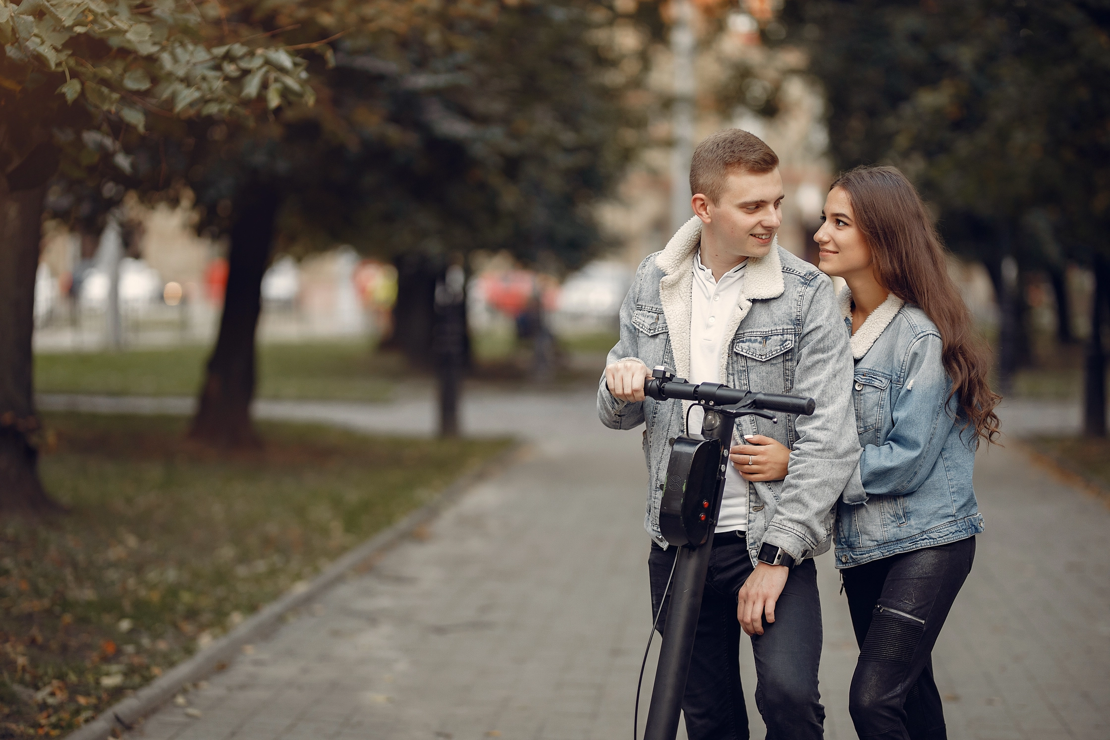 beautiful-couple-spend-time-street