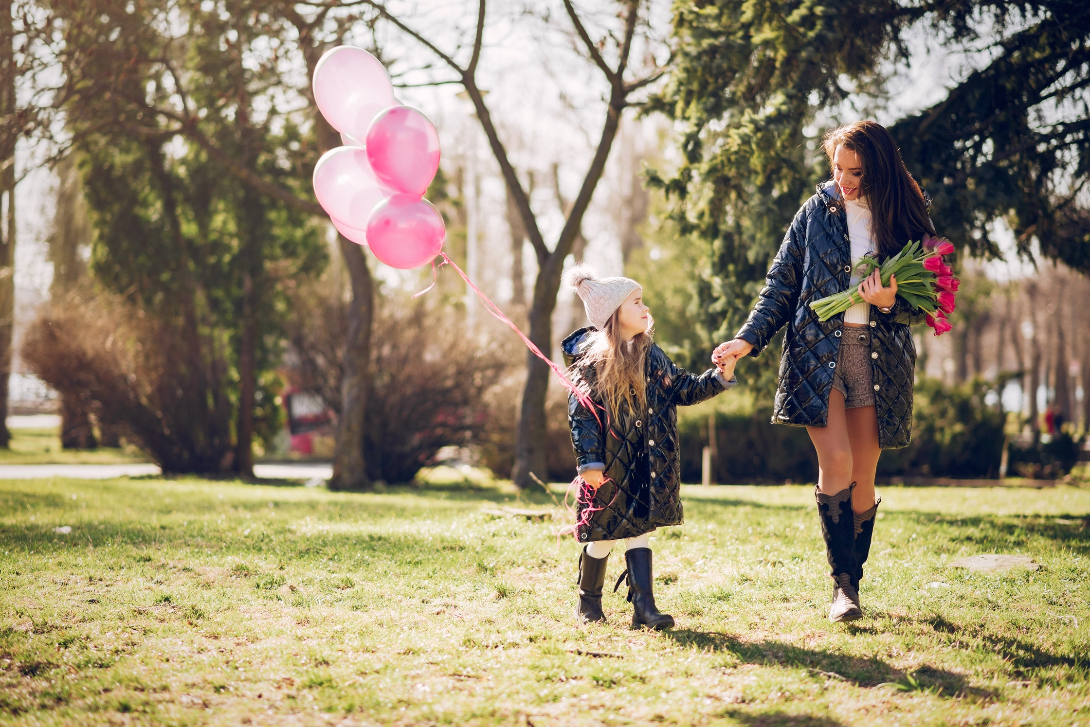 cute-stylish-family-spring-park (1)