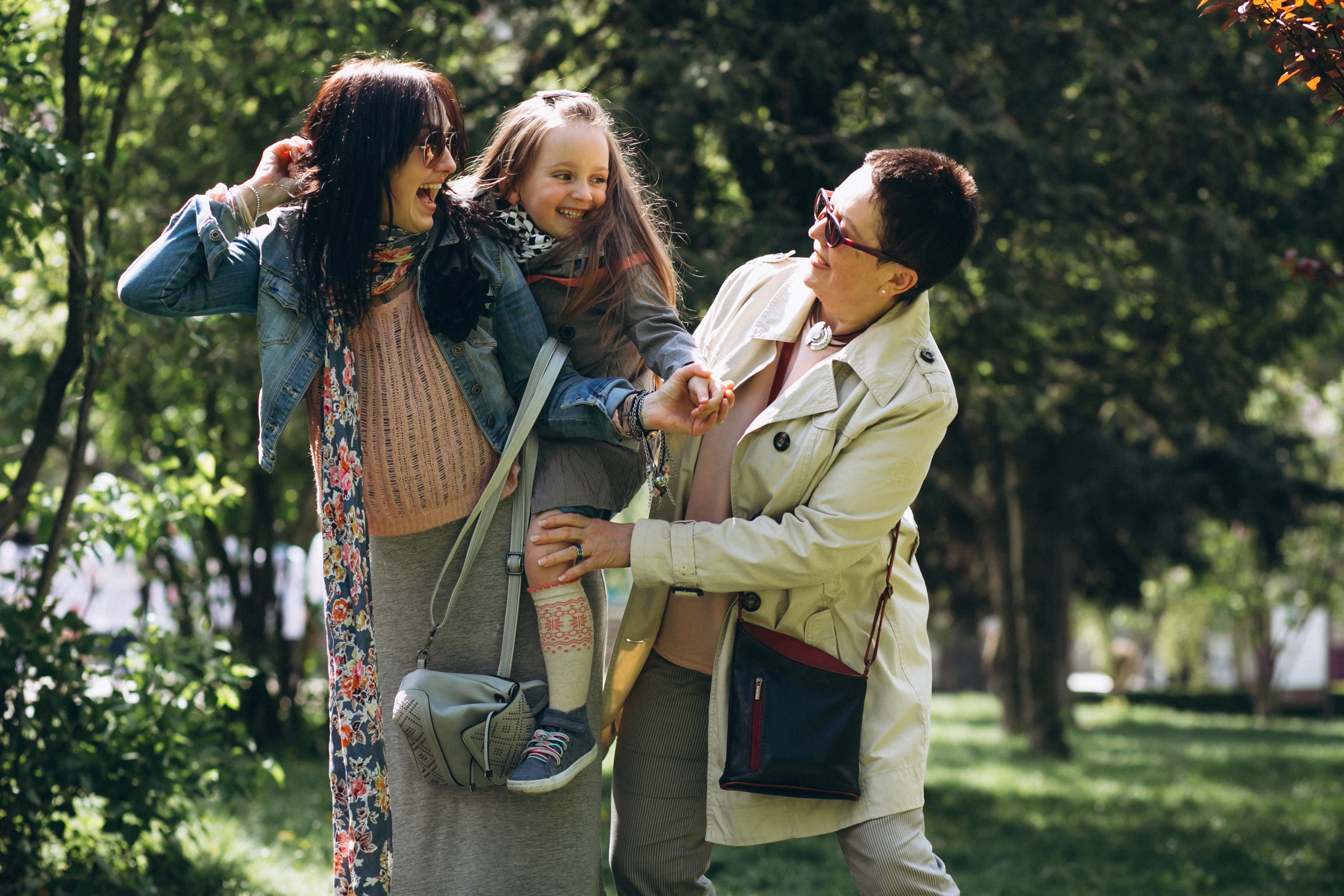 grandmother-mother-daughter