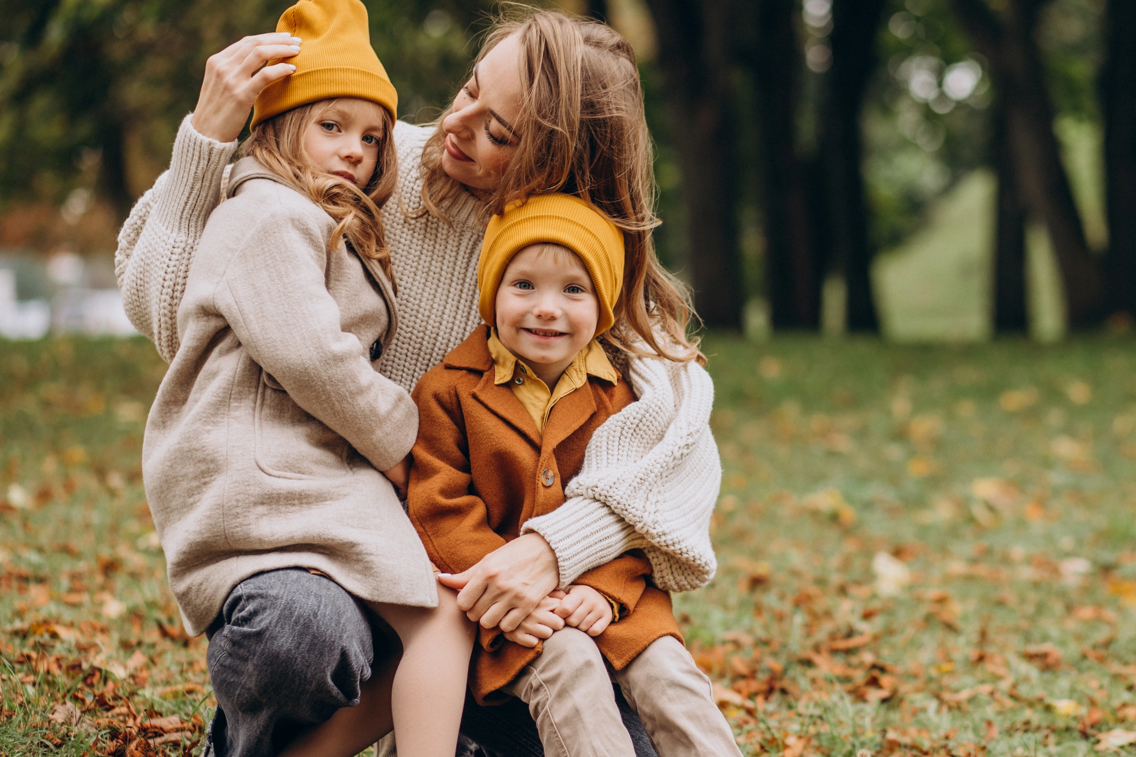 mother-with-kids-having-fun-park