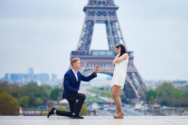 Romantic Couples Photoshoot in Paris (Premium)