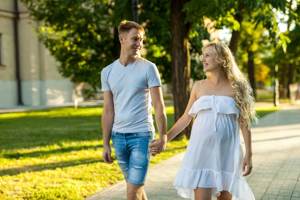 Professional maternity photoshoot in Rome photo 2
