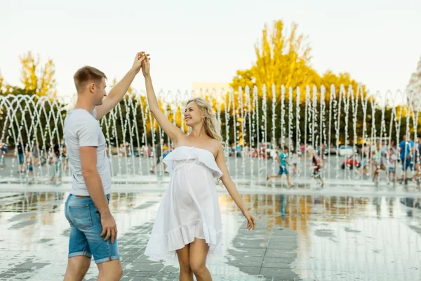 Professional maternity photoshoot in Rome photo 4